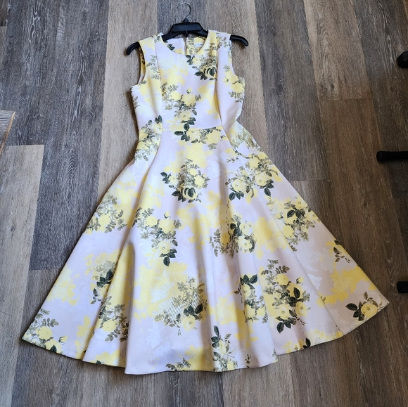 Calvin Klein Dresses & Skirts - CALVIN KLEIN FLORAL DRESS